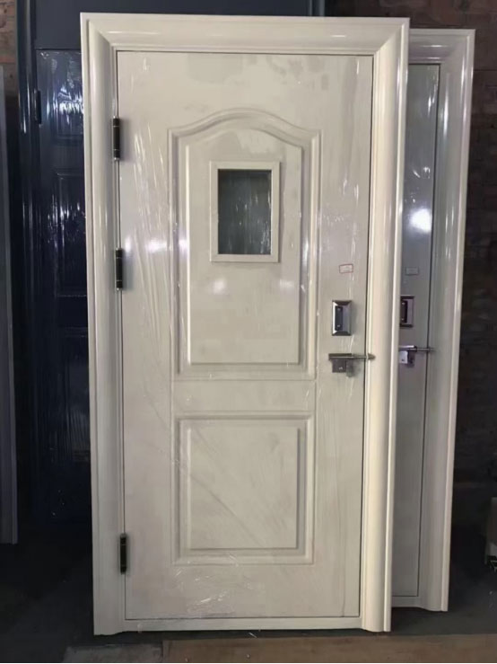 奎屯学校教室门