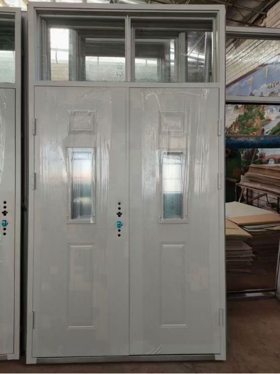 奎屯学校教室门