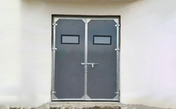 奎屯工业门在高温作业区域的运行表现